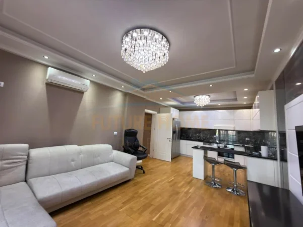 Tirane, jepet me qera apartament 2+1 Kati 3, 89 m² 500 € (Unaza e Re)