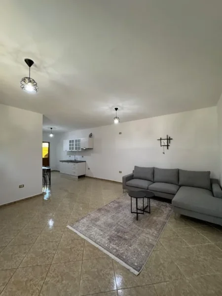 Tirane, jepet me qera apartament 1+1 Kati 2, 80 m² 400 € (Ali Demi)
