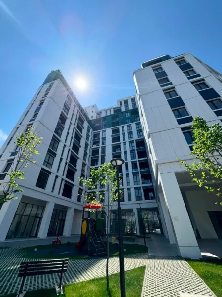 Tirane, shitet apartament 3+1 , 125 m² 375.000 € 