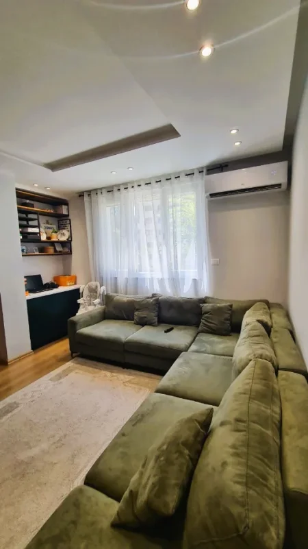 Tirane, shitet apartament 2+1+Aneks+Ballkon Kati 3, 89 m² (Rruga Faik Konica)