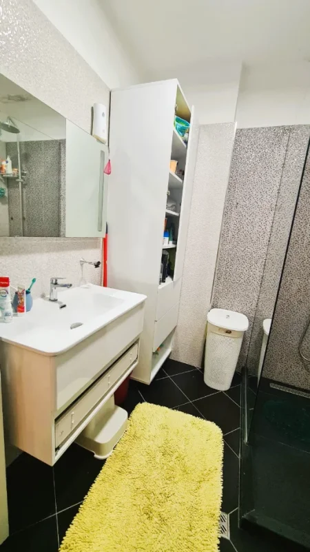 Tirane, shitet apartament 2+1+Aneks+Ballkon Kati 3, 89 m² (Rruga Faik Konica)