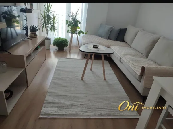 Tirane, jepet me qera apartament 1+1 Kati 3, 106 m² 650 € (RRUGA E DIBRES)