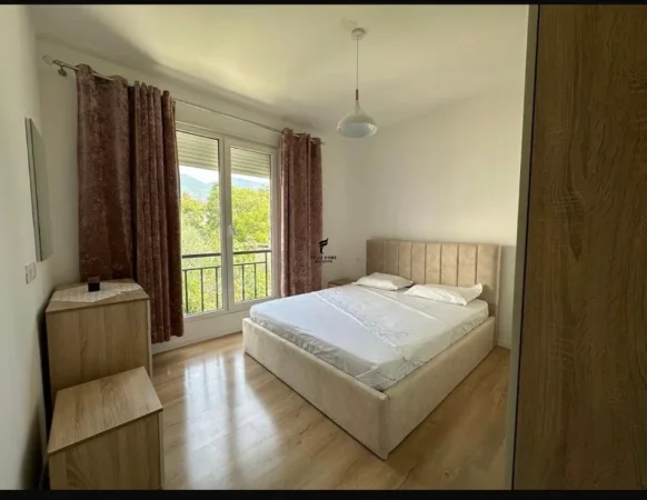Tirane, jepet me qera apartament 2+1 Kati 1, 106 m² 650 € (RRUGA E DIBRES)