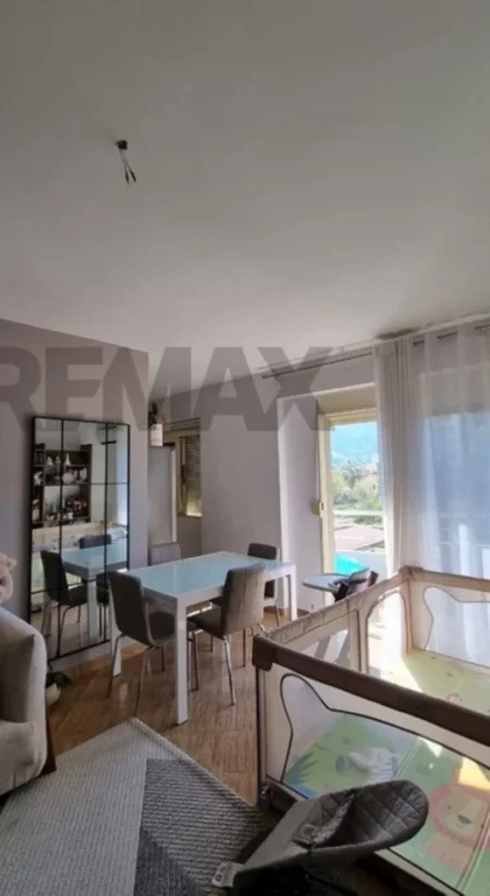 Vlore, shitet apartament 2+1 Kati 4, 110 m² 300.000 € (Lungomare, Vlorë)