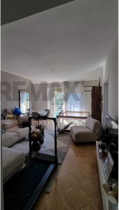 Vlore, shitet apartament 2+1 Kati 4, 110 m² 300.000 € (Lungomare, Vlorë)