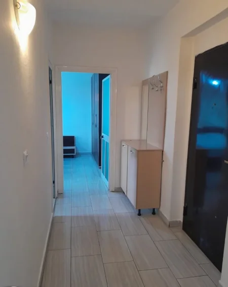 Tirane, jepet me qera apartament 1+1 Kati 6, 60 m² 380 € (Rruga Bardhyl)