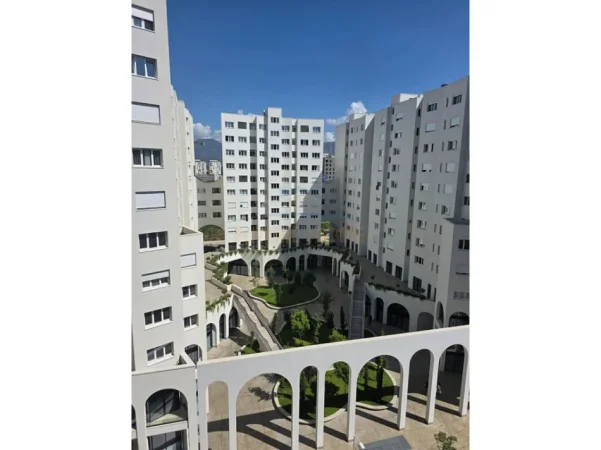 Tirane, jepet me qera apartament 2+1 Kati 7, 117 m² 1.100 € 