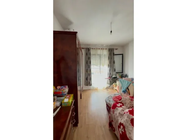 Tirane, shitet apartament 1+1 Kati 4, 61 m² 68.000 € (KAMEZ)