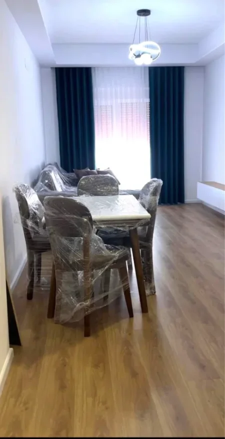 🏡 Jepet me Qera Apartament 2+1 + Post Parkimi ne Ali Dem tek  Kompleksi Kadiu,  600 mije leke