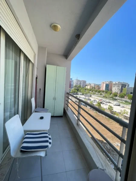 Tirane, jepet me qera apartament 1+1+PARKIM, Kati 4, 75 m² 600 € (BULEVARDI I RI , RRUGA KARL GEGA)
