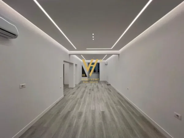 Tirane, jepet me qera zyre Kati 2, 75 m² 1.000 € (RRUGA E BARRIKADAVE)