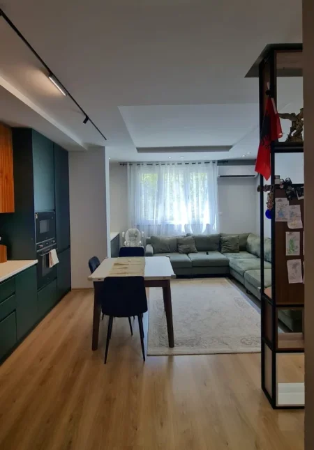 Tirane, shitet apartament 2+1 , 89 m² 250.000 € 
