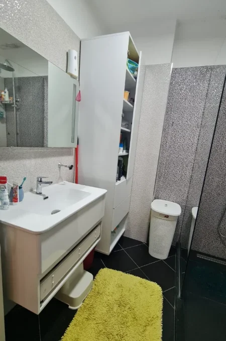 Tirane, shitet apartament 2+1 , 89 m² 250.000 € 