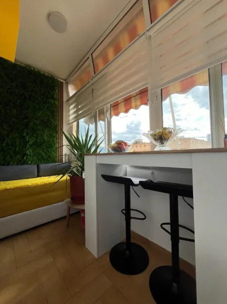 Tirane, jepet me qera apartament 2+1 Kati 8, 70 m² 800 € (Rruga Bardhok Biba, Ish Kinema 17 Nëntori, Qendër Tiranës.)