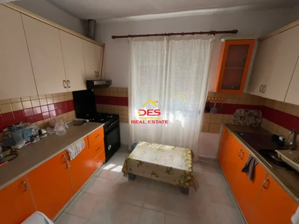 Vlore, shitet shtepi , 240 m² 170.000 € (Fitore)