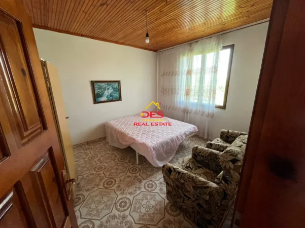 Vlore, shitet shtepi , 240 m² 170.000 € (Fitore)