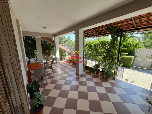 Vlore, shitet shtepi , 240 m² 170.000 € (Fitore)