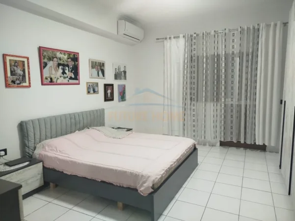 Tirane, shitet Shtepi Vile 2 Katshe , 250 m² 580.000 € (RRUGA FORTUZI)