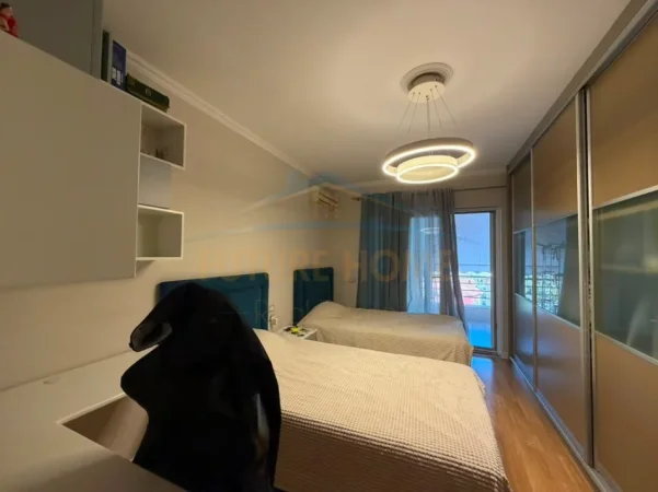 Tirane, shitet apartament 2+1+2+DEPO Kati 4, 123 m² 360.000 € (KIKA 1 , KOMUNA E PARISIT)