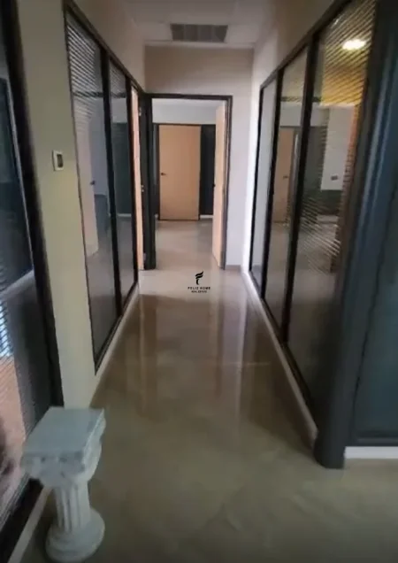 Shqiperi, jepet me qera zyre Kati 8, 228 m² 4.100 € (QENDER)