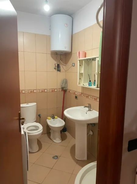 Tirane, jepet me qera apartament 1+1+Ballkon Kati 6, 58 m² 450 € (ne rrugen Don Bosko Tirane)