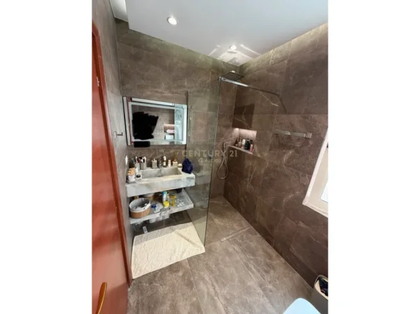 Tirane, shitet apartament 3+1 Kati 2, 145 m² 185.000 € (fadil deliu)