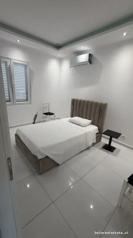 Tirane, jepet me qera Vile Vile 2 Katshe Kati 2, 250 m² 900 € (Jordan Misja)