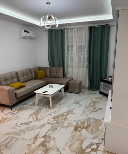 Tirane, jepet me qera Vile Vile 2 Katshe Kati 2, 94 m² 690 € (Ali Dem)
