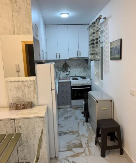Tirane, jepet me qera Vile Vile 2 Katshe Kati 2, 94 m² 690 € (Ali Dem)