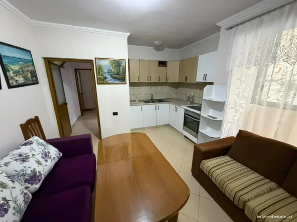 Tirane, jepet me qera Vile Vile 2 Katshe Kati 1, 60 m² 425 € (Bulevardi Zhan D'Ark)