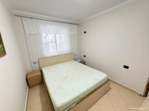 Tirane, jepet me qera Vile Vile 2 Katshe Kati 1, 60 m² 425 € (Bulevardi Zhan D'Ark)