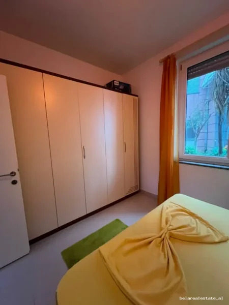 Tirane, jepet me qera apartament 1+1+Ballkon Kati 4, 60 m² 540 € (Kopshti Botanik)
