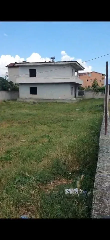 Tirane, shitet nga Pronari, pa-komision shtepi 5+1+Aneks+Ballkon Kati 2, 1.000 m² 140.000 € (Rruga Perjetesia)