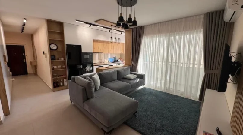 Tirane, jepet me qera apartament 1+1 Kati 3, 80 m² 750 € (Rruga Myslym Shyri)