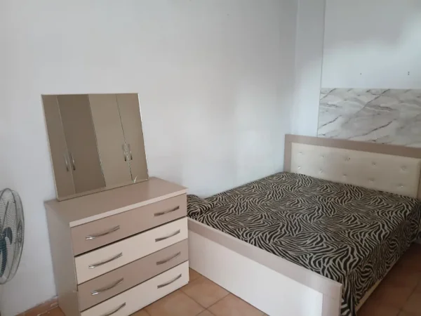 Tirane, jepet me qera apartament 2+1 Kati 2, 120 m² 550 € (Pallati me Shigjeta)