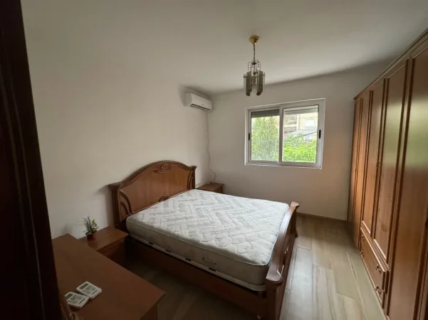 Tirane, jepet me qera shtepi 2+1+Ballkon Kati 2, 87 m² 400 € (ne rrugen Don Bosko Tirane)