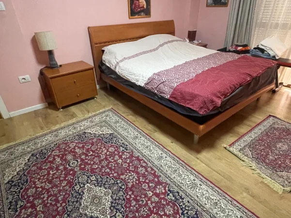Tirane, shes Dhome gjumi italiane e kompletuar - 500 Eur 501 €