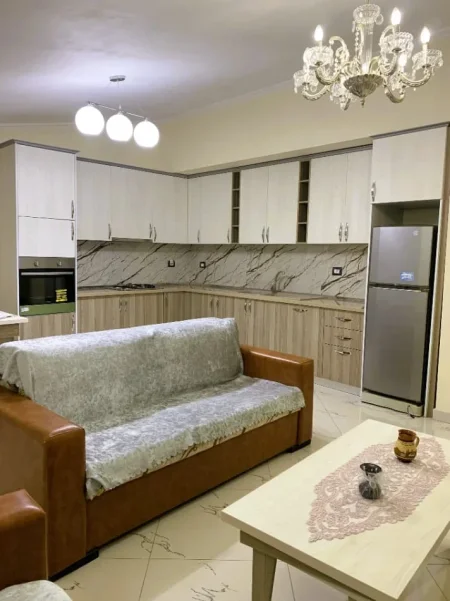 Tirane, jepet me qera Banesë  2+1 ,Kati 3, 126 m² ,Mobiluar, Çmimi 60.000 Lekë të Reja, (Rruga Pal Hasa,Zona 5 Majit, Tiranë)