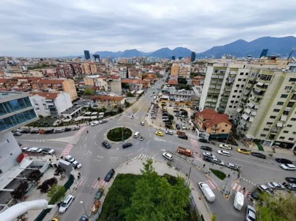 Shitet, Ambient Biznesi, Komuna e Parisit,Tirane 0696069906