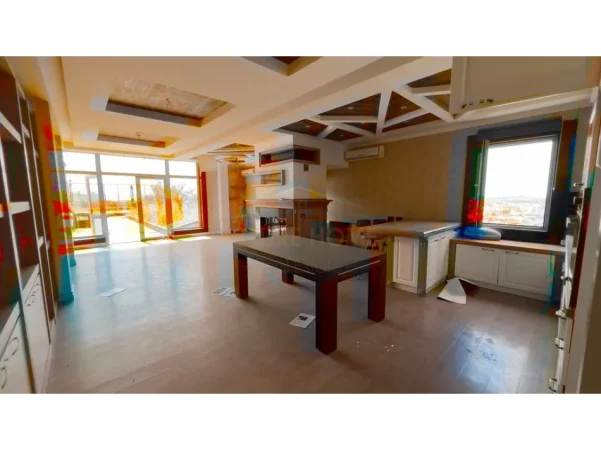 Shitet, Apartament 3+1+2+Verandë+Poste ParkimI, Fresk. 0696069906