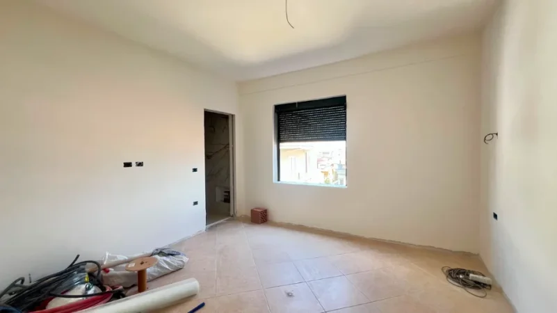 🏠SHITET 3+1+2wc + Kuzhine e Vecuar 📍Selite - Prane Universitetit Marlin Barleti  210,000€ - Orientim JUG🌞 - Kati 3 - SP.127m² - E Rinovuar