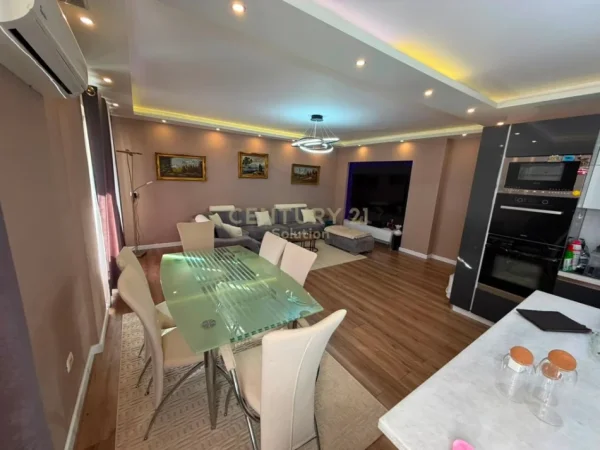 Tirane, shitet apartament 3+1 Kati 3, 147 m² 185.000 € (Fresk Sol146022)