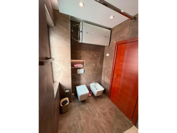 Tirane, shitet apartament 3+1 Kati 3, 147 m² 185.000 € (Fresk Sol146022)