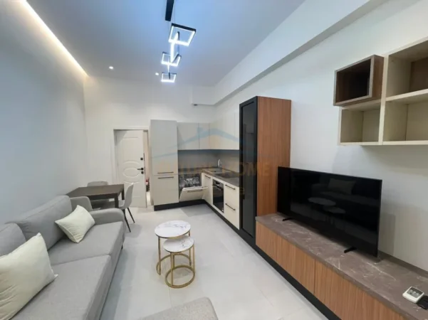 Tirane, jepet me qera apartament 2+1 Kati 3, 87 m² 1.000 € 