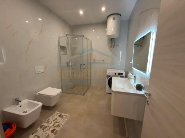 Tirane, jepet me qera apartament 1+1 Kati 3, 77 m² 700 € (Rruga Dritan Hoxha)