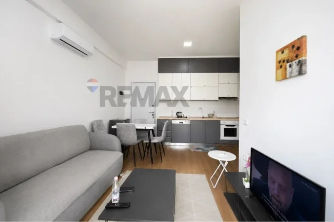 Tirane, shitet apartament 1+1 , 105.000 € (oxa)