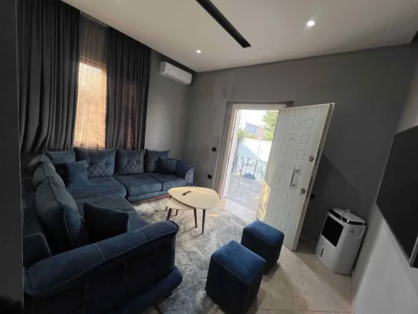 Tirane, jepet me qera apartament 2+1 Kati 1, 100 m² 430 € (Mbrapa Spitalit Hygea)