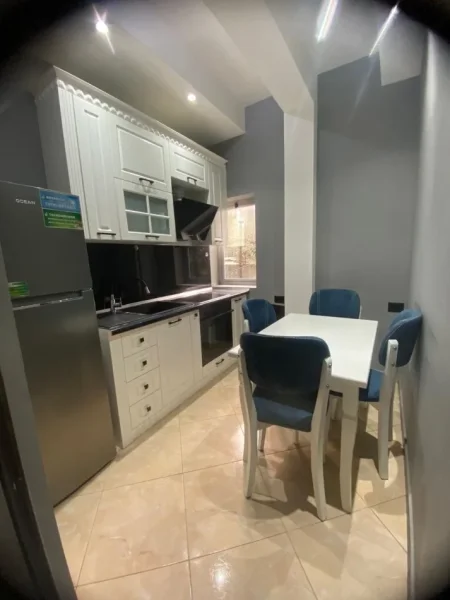 Tirane, jepet me qera apartament 2+1 Kati 1, 100 m² 430 € (Mbrapa Spitalit Hygea)