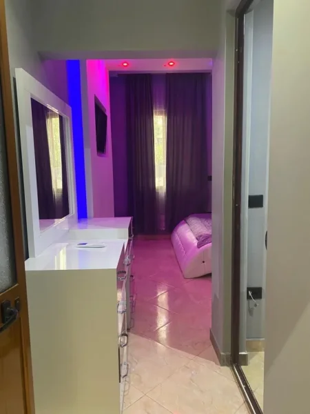 Tirane, jepet me qera apartament 2+1 Kati 1, 100 m² 430 € (Mbrapa Spitalit Hygea)