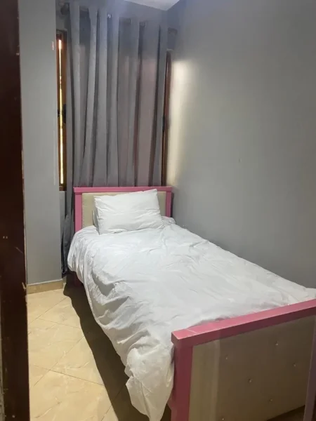 Tirane, jepet me qera apartament 2+1 Kati 1, 100 m² 430 € (Mbrapa Spitalit Hygea)